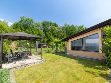 Bungalow mit traumhafter Grünoase, | 1043m² Grundstück |...