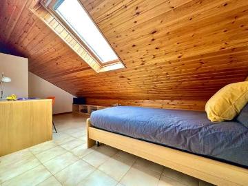 Camera in appartamento condiviso con 6 camere da letto,...