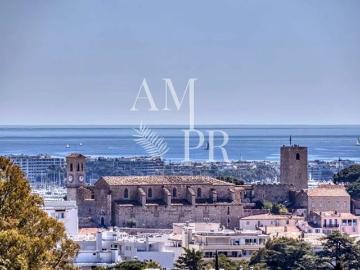 CANNES CROIX DES GARDES TRES BEL APPARTEMENT AVEC TOIT...