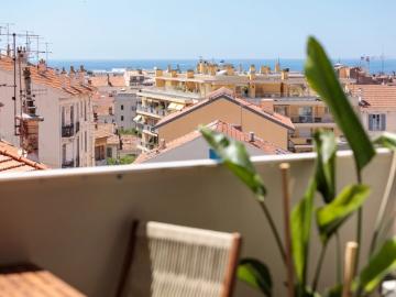 Cannes vente 2P à 2 pas du Palais des Festivals et des...