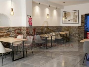 Café/Restaurante muito bem localizado