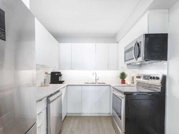 Carnegie 1 Bedroom Apartment for Rent at 450 Victoria...