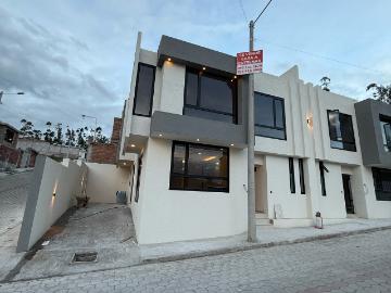 Casa a estrenar en el Conjunto Valle Dorado Guano 1
