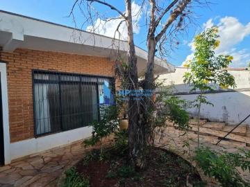 Casa à Venda no Bairro Parque dos Bandeirantes