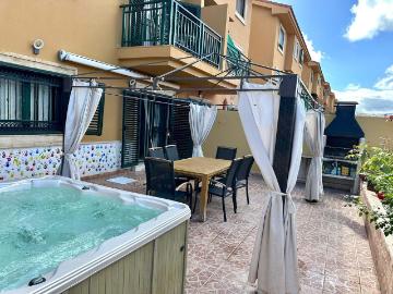 Casa adosada de 275 m2 en venta Las Palmas de Gran...