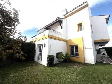 Casa adosada en Venta en Cancelada