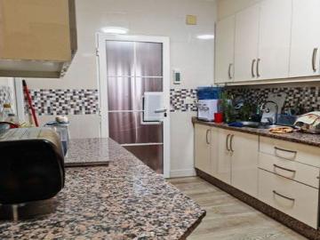 casa adosada en Venta en Los Santos de Maimona. QTOT T1107