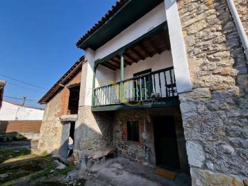 Casa adosada en Venta en Pría Nueva Hontoria Naves