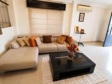 Casa Amoblada con 4 Recámaras en Alquiler de 246 m² en...