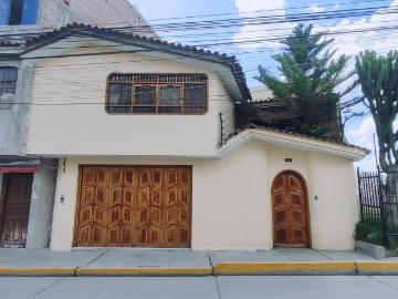 ¡CASA CON COCHERA EN ALQUILER DE 200 M2 EN PLENA AV....