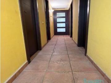 Casa con muchas posibilidades en montemar bajo Castelldefels
