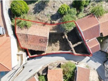 Casa de aldeia T2 em Vila Nova de 250,00 m²