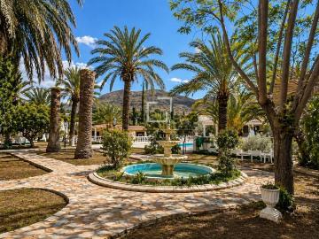 Casa de campo de alto standing de 1806 m2 en venta Elda,...