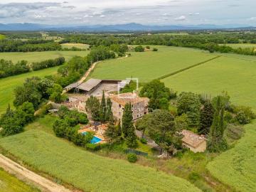Casa de campo de alto standing de 2460 m2 en venta...