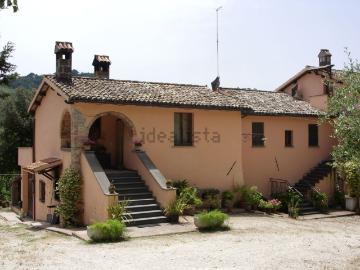 Casa di campagna in vendita di 819 m² in Strada Della...