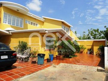 Casa en Venta en Maracaibo Zulia 420 m2. 5 hab
