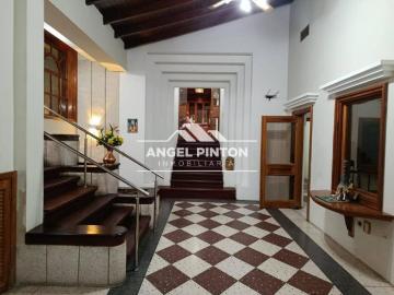 Casa en Venta en Maracaibo Norte Zulia 1000 m2. 11 hab