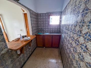 Casa en venta en Moya. ¡AMPLIA CASA TERRERA AISLADA!. Casas.
