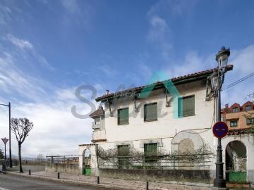 Casa en venta en Oviedo, Argañosa. Casas.