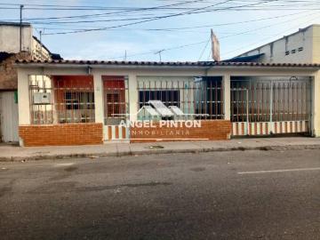 Casa en Venta en Barquisimeto Lara 673 m2. 9 hab