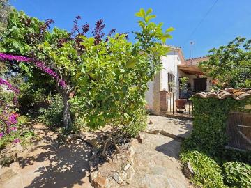 Casa en venta en calle De Zenòbia Camprubí, Malgrat de...