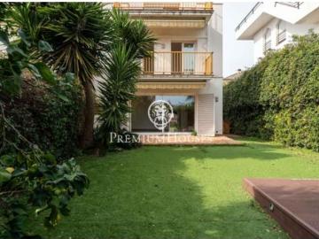 Casa pareada Venta Sitges, Can Girona Terramar Vinyet