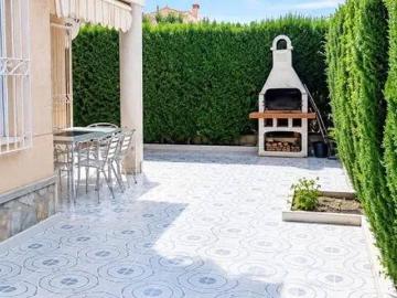 Casa rústica / Caserío en Venta en Torrevieja