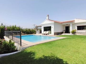 Casa rústica / Caserío en Venta en Alhaurín de la Torre