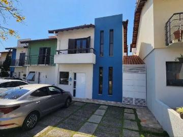 Casa / Sobrado em Condomínio para Venda em Cotia/SP...