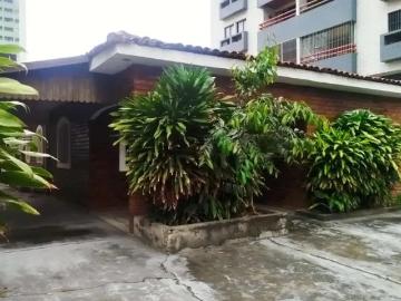 Casa / Sobrado em Condomínio para Venda em Jaboatão dos...