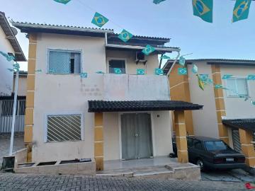 Casa / Sobrado em Condomínio para Venda em Lauro de...
