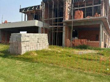 Casa / Sobrado em Condomínio para Venda em Salto de...