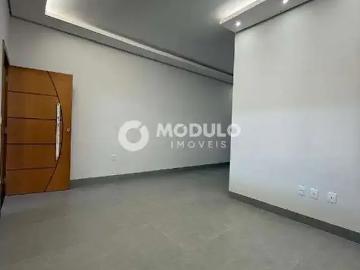 Casa / Sobrado para Venda em Uberlândia/MG Laranjeiras 2...