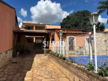 Casa / Sobrado para Venda em Brasília/DF Taguatinga Sul...