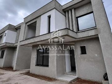 Casa / Sobrado para Venda em Curitiba/PR Xaxim 3 Quartos