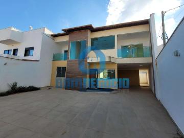 Casa / Sobrado para Venda em Governador Valadares/MG...