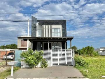 Casa / Sobrado para Venda em Imbé/RS Centro 3 Quartos