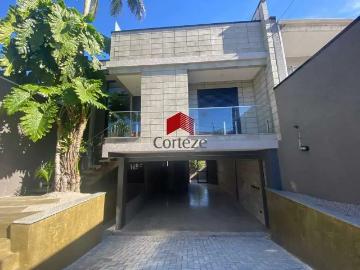 Casa / Sobrado para Venda em São José dos Pinhais/PR...