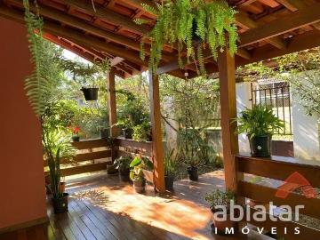Casa / Sobrado para Venda em São Lourenço da Serra/SP...