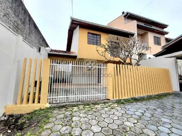 Casa / Sobrado para Locação em Curitiba/PR Vista Alegre...