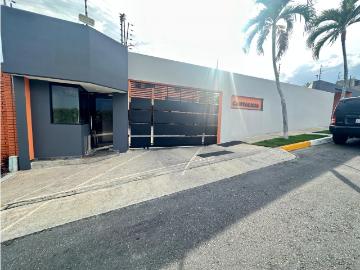 Casa, Urb. Pedregal I, Res. Cantalicia