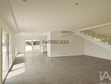 Casa / Villa T4 em Fernão Ferro de 140,00 m²