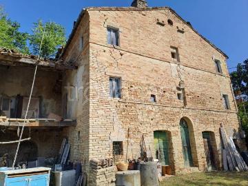 Casale in vendita a Belmonte Piceno
