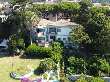 Case e ville in affitto di 500 m² in Via Giuseppe Mazzini