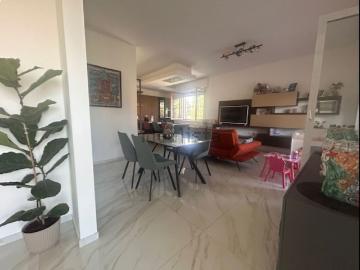 Case e ville in vendita di 240 m²