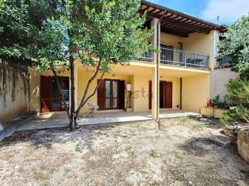 Villetta bifamiliare in vendita di 257 m² in Via...
