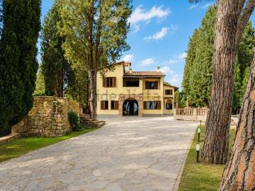 Case e ville in vendita di 396 m²