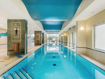 Luxury High Level Apartment with Spectacular City Views