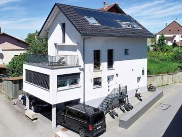 CHAVANNES SUR MOUDON helles, freistehendes Haus mit 6...