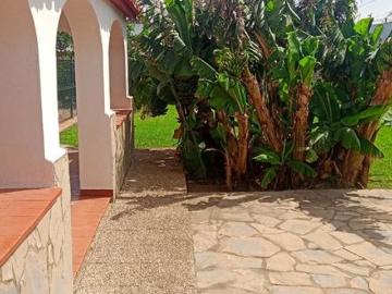 Chalet de lujo de 130 m2 en venta Camino España 6, El...